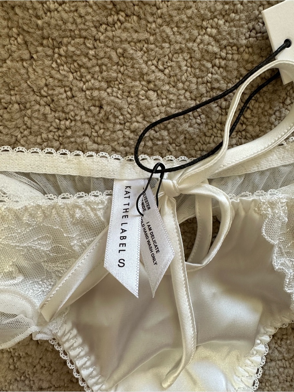 Kat The Label Sheer Lace Underwire Bra & Ruffle Thong Set - White - Picture 3 of 5